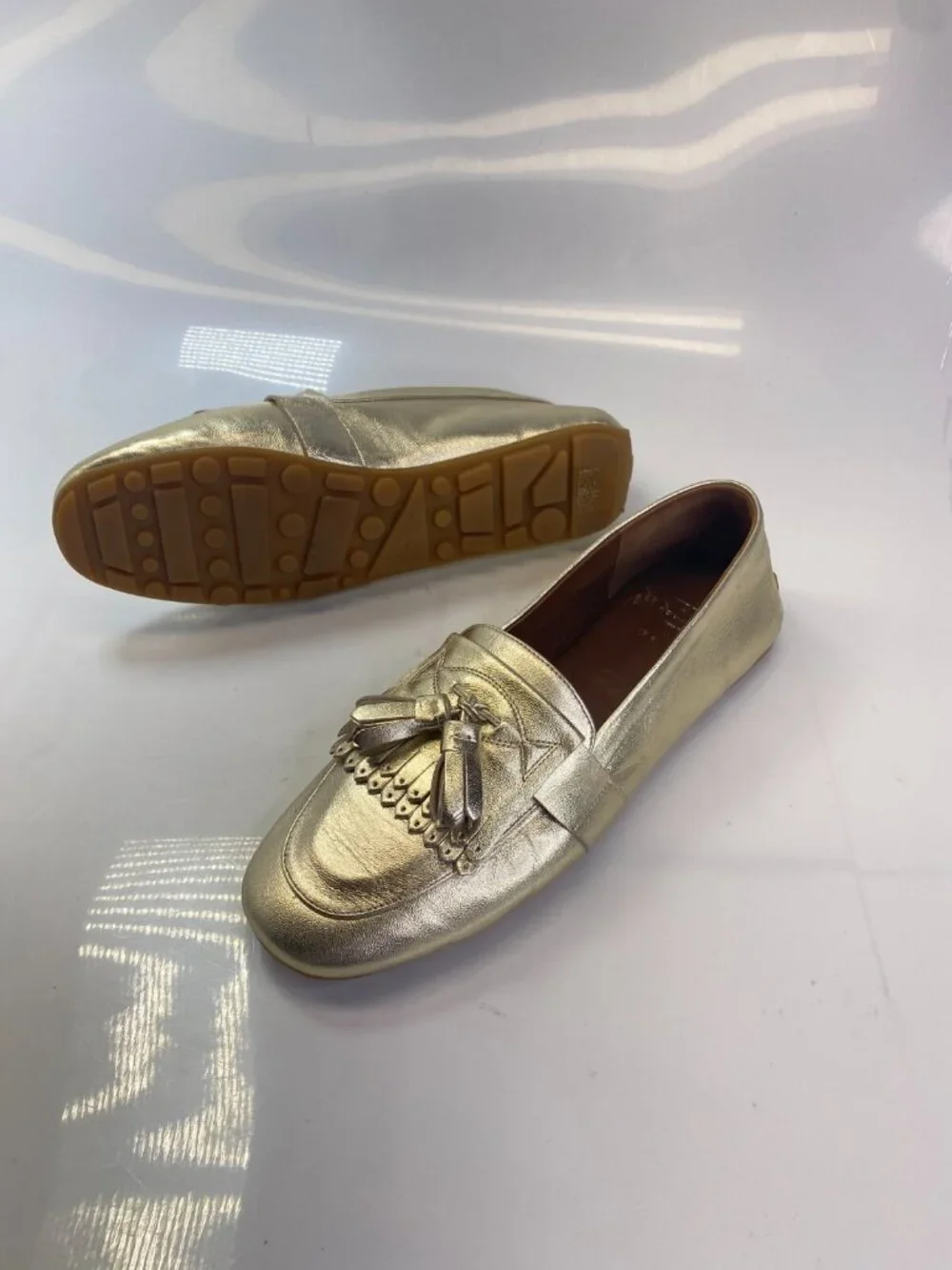 Aquatalia Quinna Metallic Weatherproof Womens Golden Leather Loafer Flat Sz 8